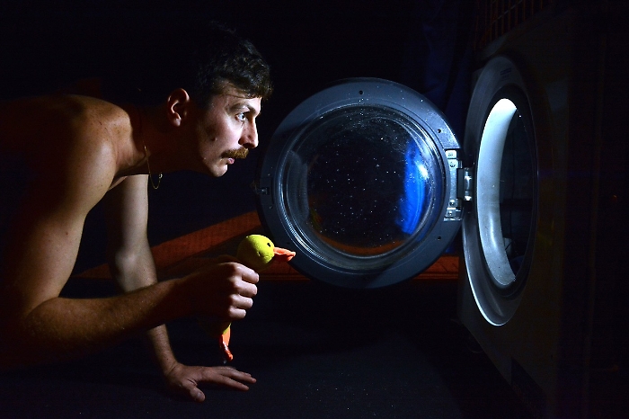 Al Teatro Libero in scena &ldquo;Affogo&rdquo;