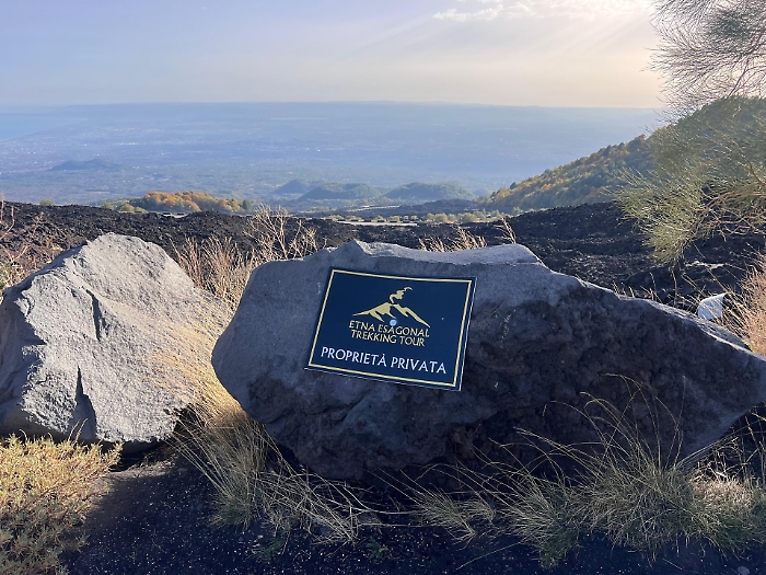 Sempre pi&ugrave; "privati" dell'Etna: spuntano altri cartelli nell'area del Parco. &laquo;Quella &egrave; nostra propriet&agrave;&raquo;