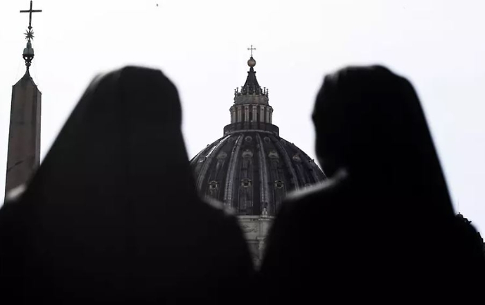 Le suore organizzano in convento  corsi di autodifesa per le donne