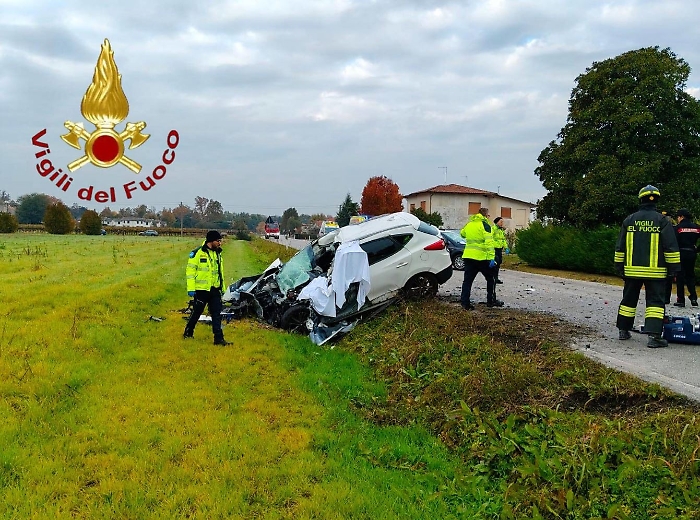 Pullman con 50 studenti si scontra con un suv,  11 ragazzi  feriti
