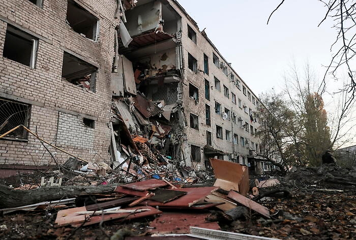 Soldati ucraini avrebbero denunciato l'abbandono del comandante e deciso di arrendersi: Kiev parla di propaganda russa