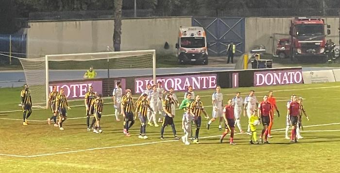 Ancora mal di trasferta, Siracusa ko a Giugliano e sempre più ultimo