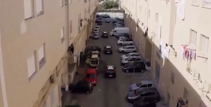 Palermo, lo Zen al setaccio alla ricerca di armi e droga