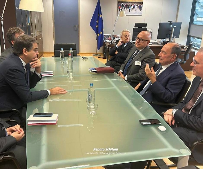 Schifani spegne le voci: &laquo;Tre anni fa ho preso un impegno per la Regione e continuer&ograve;&raquo; 