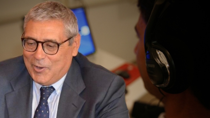 La talpa "raffinatissima" di Cuffaro: &laquo;&Egrave; uno buttato in alto... nei servizi segreti&raquo;