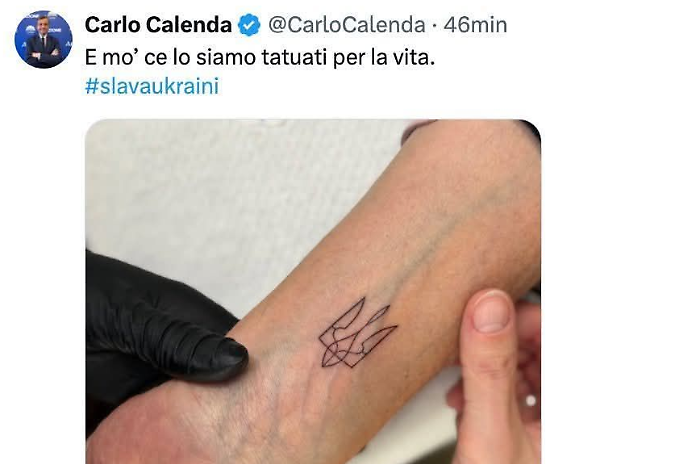 Un tatuaggio pro-Ucraina di Calenda fa scoppiare l'incidente diplomatico con l&rsquo;ambasciata russa