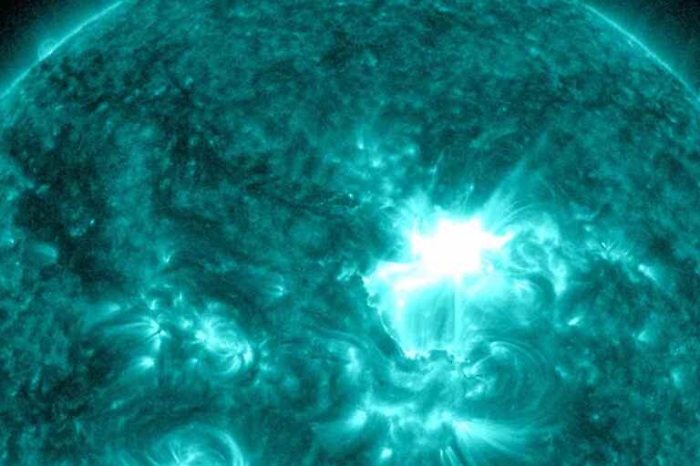 Tempesta solare &ldquo;cannibale&rdquo; in arrivo tra oggi e domani, probabile aurora boreale 