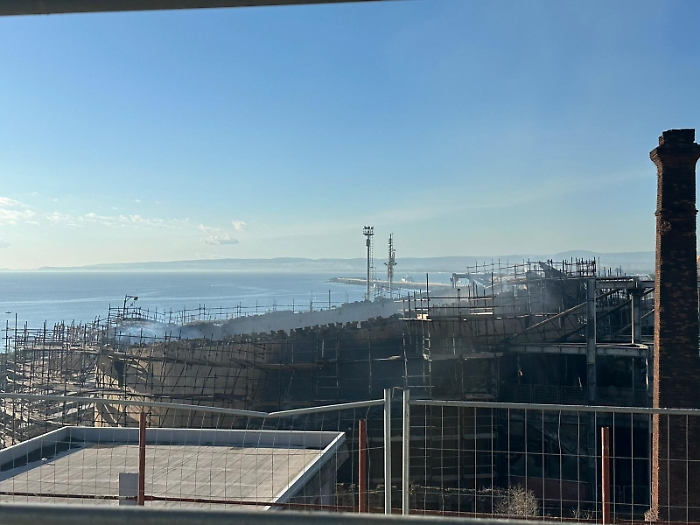 L'incendio alla Ciminiere, il sindaco Trantino: "Catania è incline a resilienza, risorgeremo" 