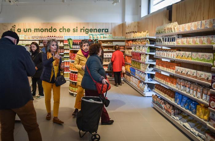 Dal Covid alla guerra in Ucraina, cos&igrave; il cibo &egrave; aumentato del 25%