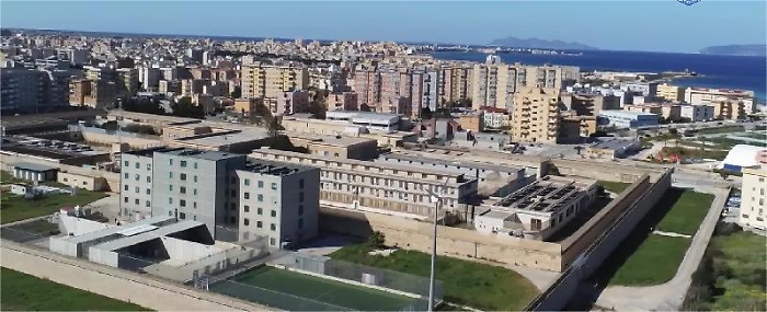 Due poliziotti penitenziari feriti nel carcere di Trapani dopo 20 ore di intervento
