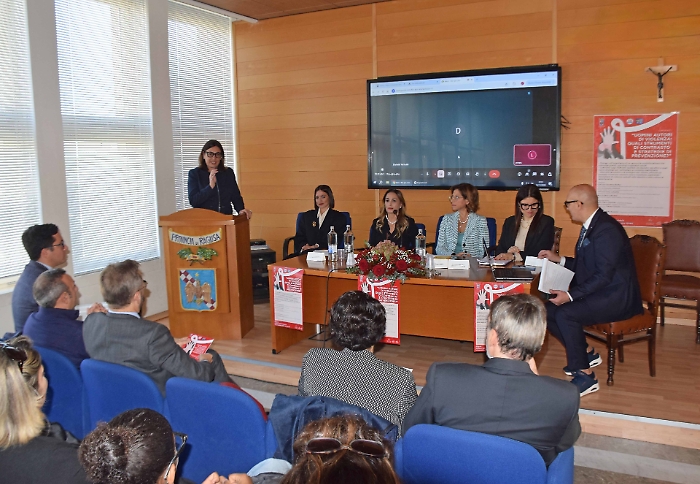 "Uomini autori di violenza", a Ragusa un convegno per fare il punto