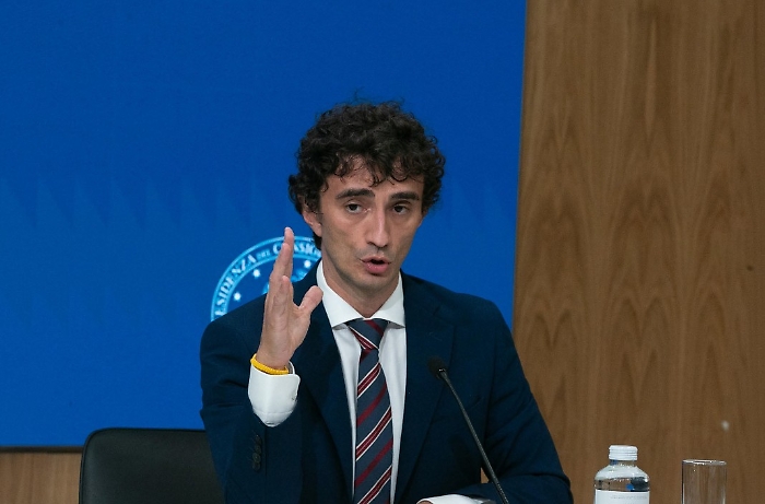 Bignami accusa (FdI): &laquo;Consiglieri del Colle contro il Governo&raquo;. Il Quirinale: &laquo;Accuse ridicole&raquo;. Poi Fazzolari prova a spegnere l'incendio