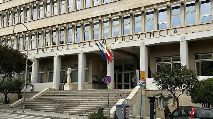 Il Libero consorzio comunale di Ragusa mette a bando 12 posti di agente di polizia provinciale