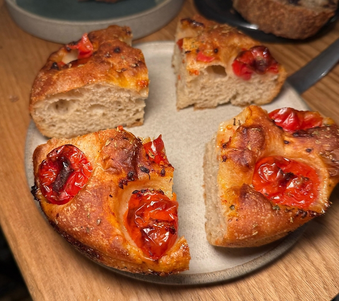 Nel cuore della Vucciria che rinasce, un luogo in cui si intrecciano profumi di forno, arte e design 