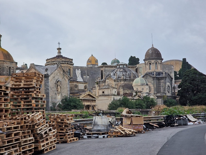 rifiuti catania discariche via calliope