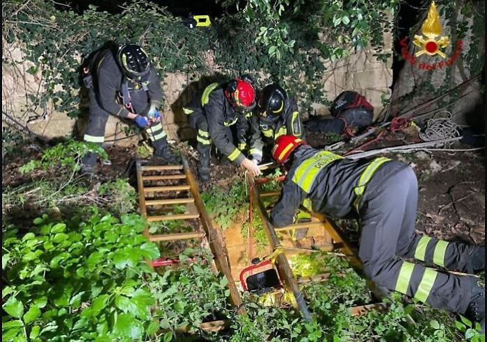Marsala: cade in un pozzo profondo trenta metri, salvato dalle squadre Saf