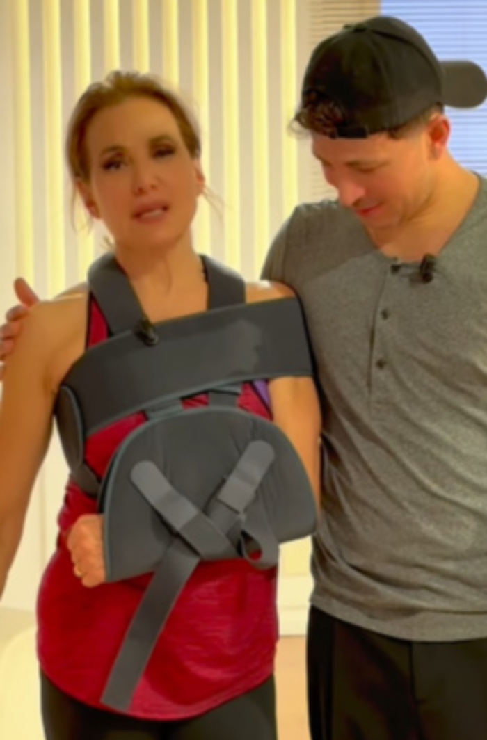 "Ballando con le Stelle", Barbara D'Urso con il tutore: «Sono emotivamente abbattuta»