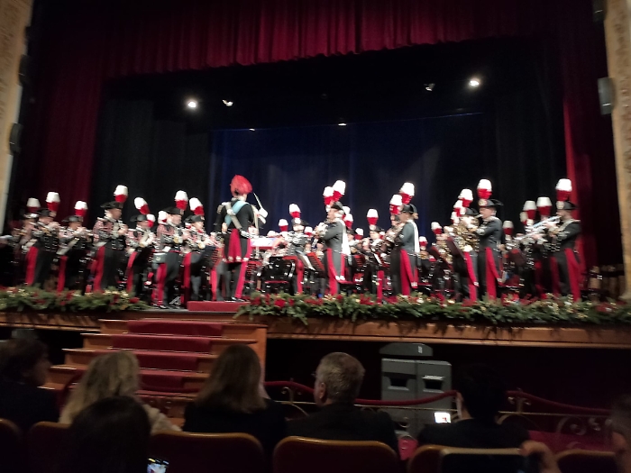 Pubblico in delirio e applausi scroscianti per la Banda dell'Arma dei carabinieri