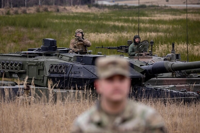 “Un esercito di volontari”: perché la Francia punta (di nuovo) sui giovani in uniforme