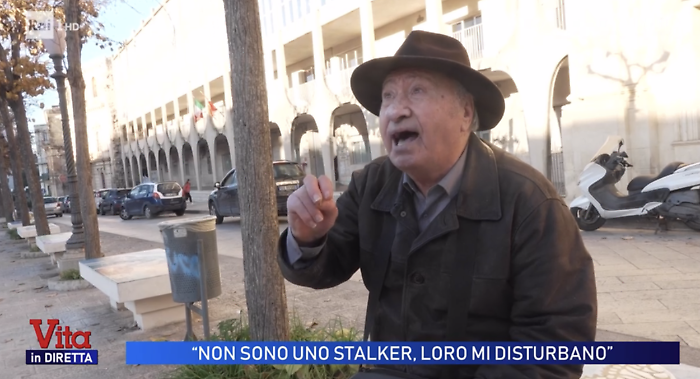 Scicli e l'anziano fracassone: "Non do disturbo a nessuno"