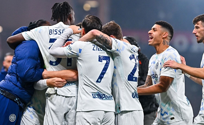 Genoa-Inter 1-2: con i gol di Bisseck e Lautaro nerazzurri da soli in vetta, sorpasso su Milan e Napoli