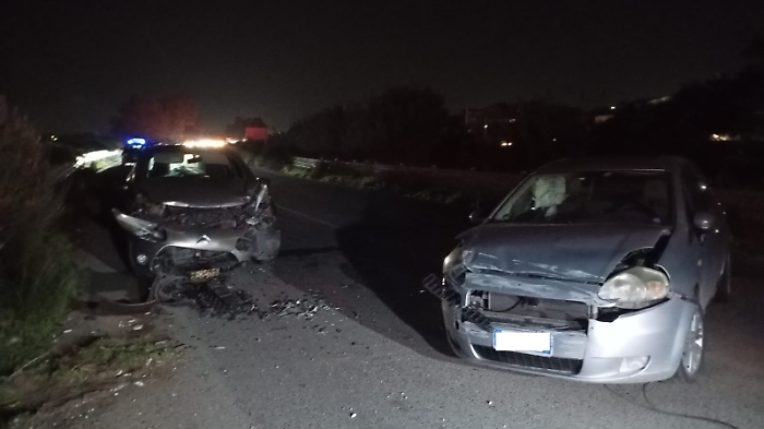 Vetture completamente distrutte a seguito del violento urto di questa sera sulla Sp 19