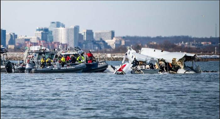 &ldquo;Abbiamo sbagliato&rdquo;: gli Stati Uniti riconoscono la responsabilit&agrave; per la collisione aerea sul Potomac che ha ucciso 67 persone