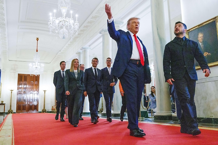 Trump prova il rush finale per la pace in Ucraina: a Mar-a-Lago Zelensky e Putin a un passo dall'accordo?