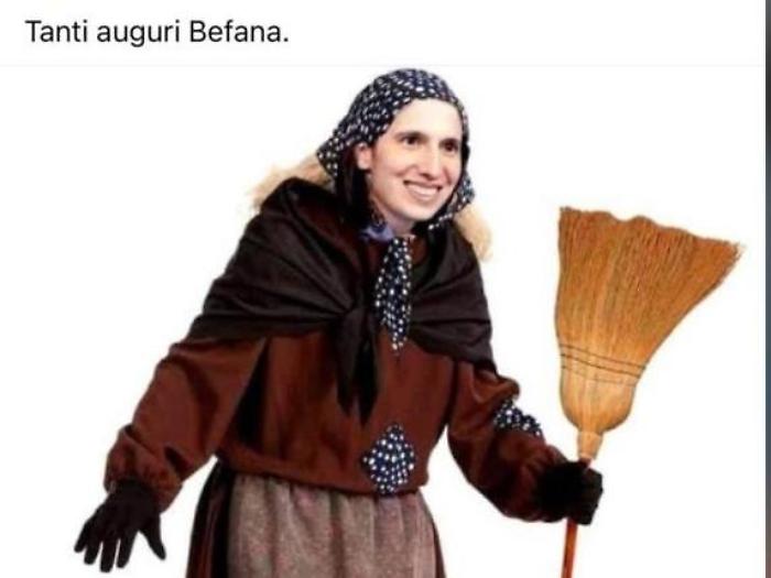 &laquo;Tanti auguri, Befana&raquo;: il post del sindaco di Trieste accende la miccia. Perch&eacute; quell&rsquo;immagine con il volto di Schlein fa discutere l&rsquo;Italia