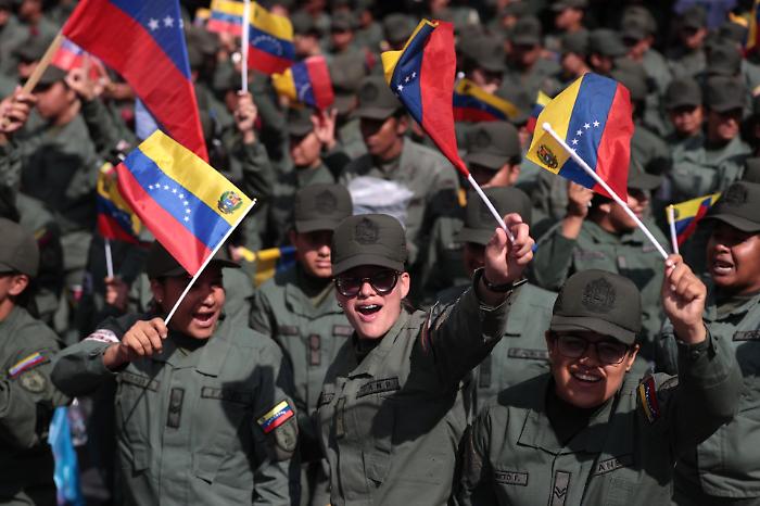 Venezuela annuncia rilascio di prigionieri politici: speranza per Trentini e altri 27 connazionali