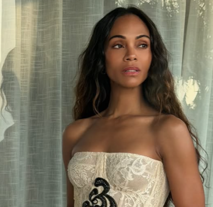 Zoe Saldana ruba la corona a Scarlett Johansson al botteghino