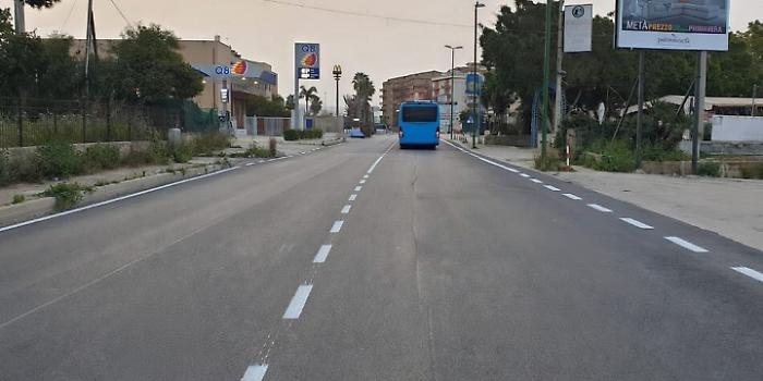 &ldquo;Fermate il bus&rdquo;. Paura sulla Palermo&ndash;Licata: autista agitato, viaggio interrotto al Villaggio Mos&egrave;