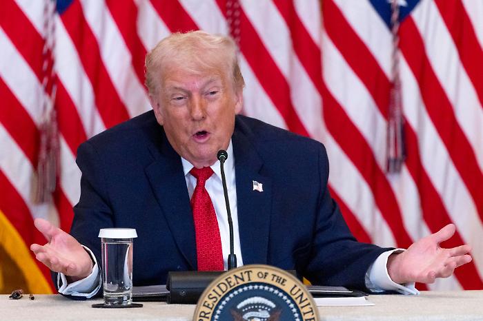 Tariffe per la Groenlandia: perch&eacute; l&rsquo;America rischia di spararsi nel piede