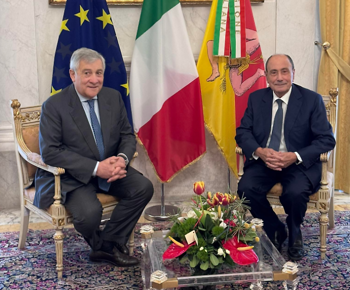 Tajani verifica l&rsquo;unit&agrave; di Forza Italia: &laquo;Schifani ha fatto bene. Il bis? Ovvio&raquo;