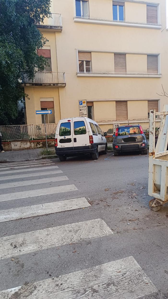 Rubato pulmino a coop per bimbi disabili, la presidente: "Aiutateci e ritrovarlo"