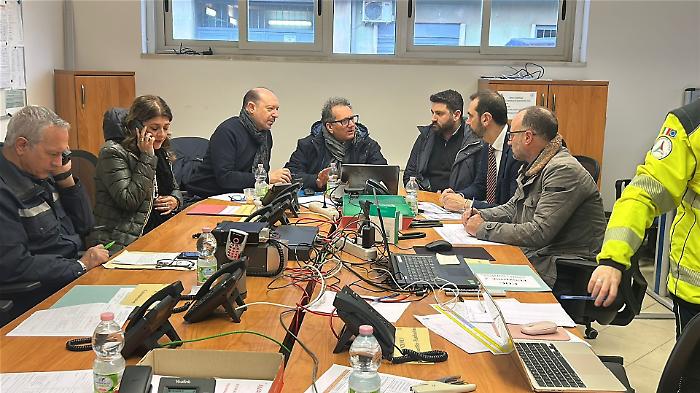 Meteo in peggioramento. Allerta almeno fino a mercoled&igrave;, interrotto il porta a porta in alcune zone