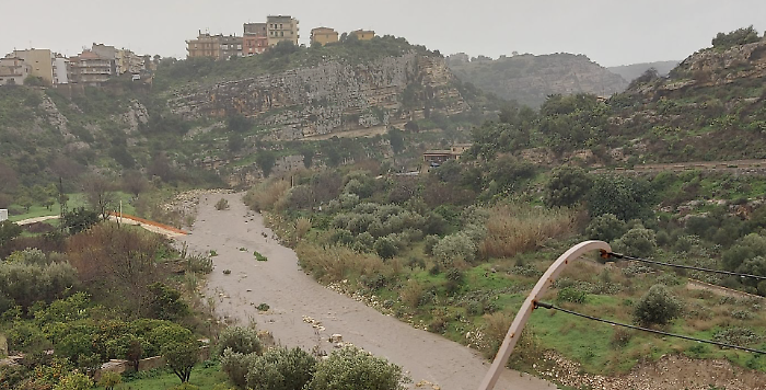 Scicli, si innalza il livello del torrente che costeggia la citt&agrave;