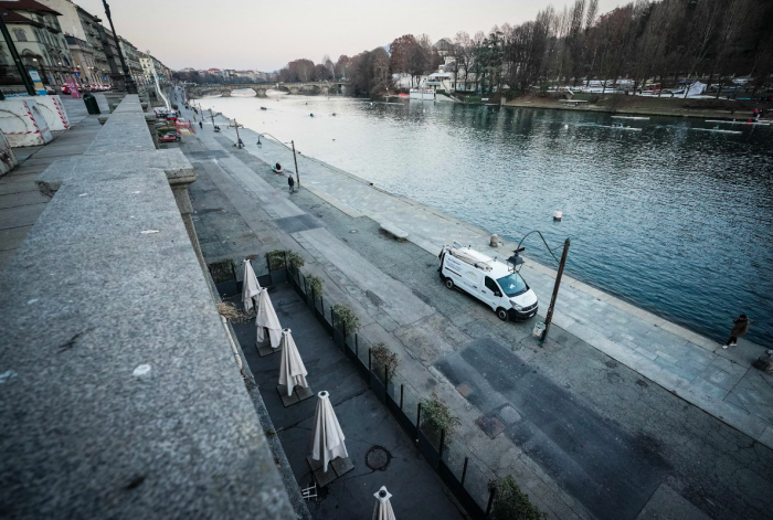 Bici gi&ugrave; dai Murazzi a Torino: Denise scarcerata dopo quasi tre anni