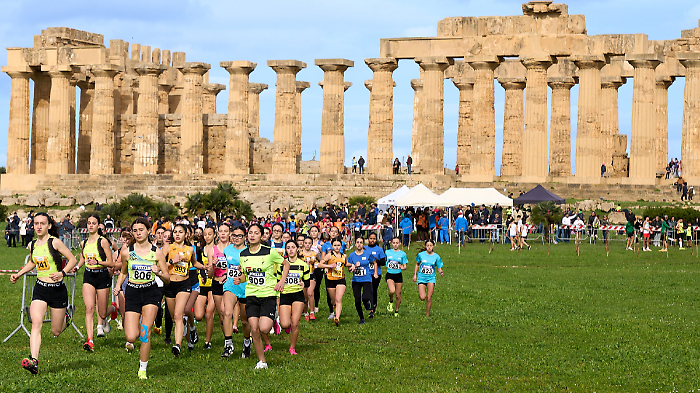 Atletica: presentata la Festa del Tricolore che vedr&agrave; in gara nello splendido scenario del parco Archeologico di Selinunte oltre 2500 atleti 
