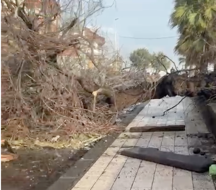 Torre Archirafi dopo il passaggio del ciclone Harry, il video che racconta l'apocalisse
