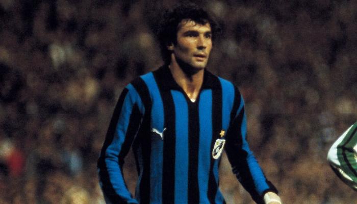 Ci lascia a 70 anni un campione d'Italia con l'Inter: si arrabbi&ograve; per il passaggio al Milan e gioco anche nel Catania 