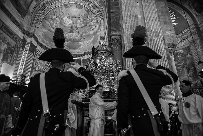 &ldquo;Viv&rsquo;Agata &ndash; Immagini, Suoni, Parole&rdquo;: all&rsquo;Antica Galleria Bonfirraro l&rsquo;omaggio poliedrico a Sant&rsquo;Agata