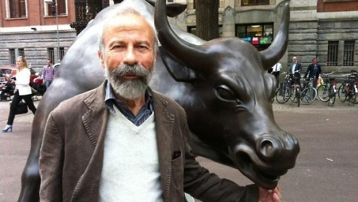 Lo sapevate che il creatore del Toro di Wall Street a New York era di Vittoria?