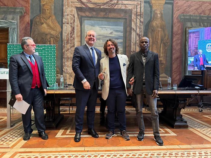 Coltivando more e lamponi, impresa di Monterosso Almo premiata a Roma