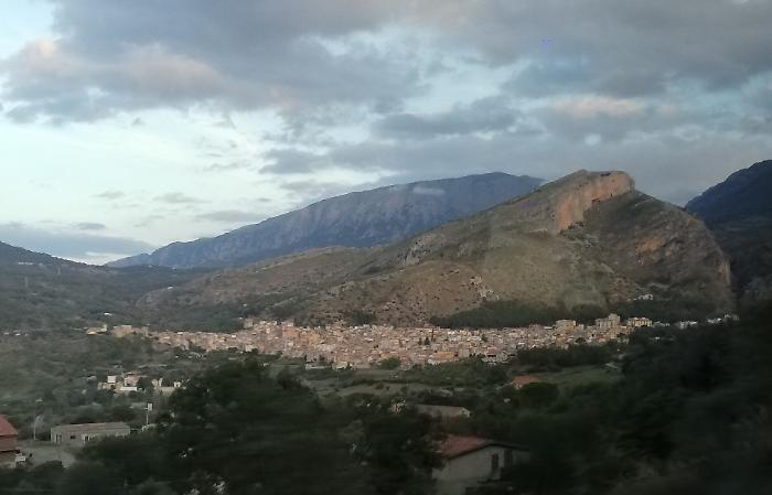 Frana a Collesano, si stacca un costone in contrada Pigno: il sindaco rassicura, &laquo;non ci sono rischi per la popolazione&raquo;