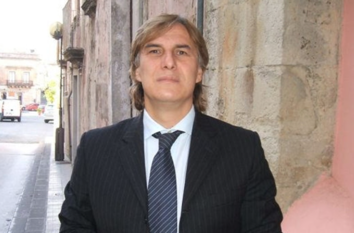 Comune di Monterosso Almo, Pd e Mpa: "Assunzioni sospette". Il sindaco: "Tutto regolare" 