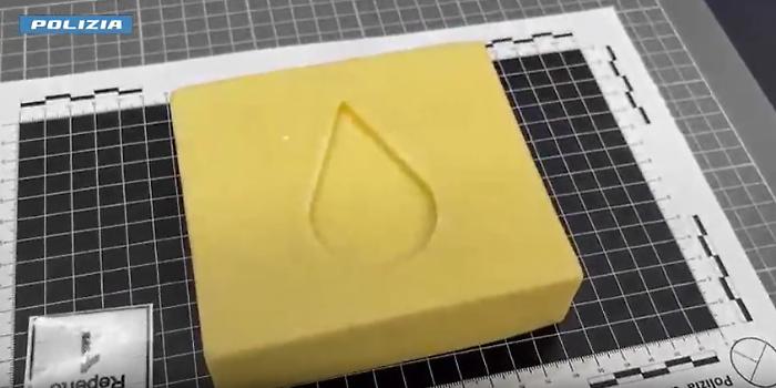 La nuova strategia dei narcotrafficanti per trasportare la droga: il panetto di hashish a forma di sapone