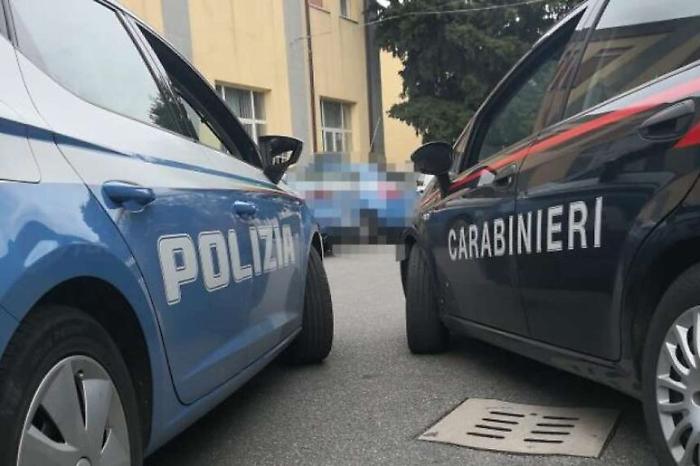 Terrore a Canicatt&igrave;: madre e figlia prese a sprangate in pieno centro per una borsa