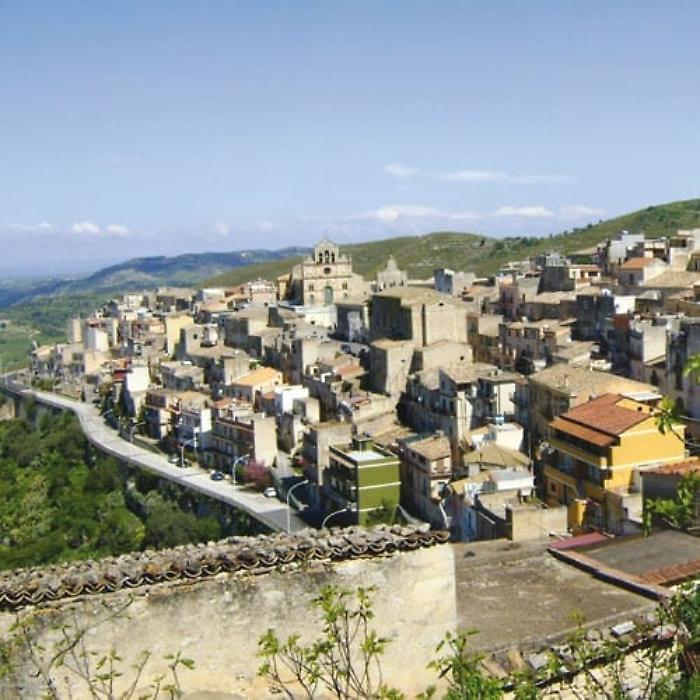 Monterosso Almo, il borgo ibleo senza cellulari da dieci giorni: esposto all'Agcom