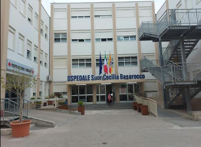 A Niscemi riattivata la rianimazione h24: riapre la medicina interna e arriva un camper sanitario